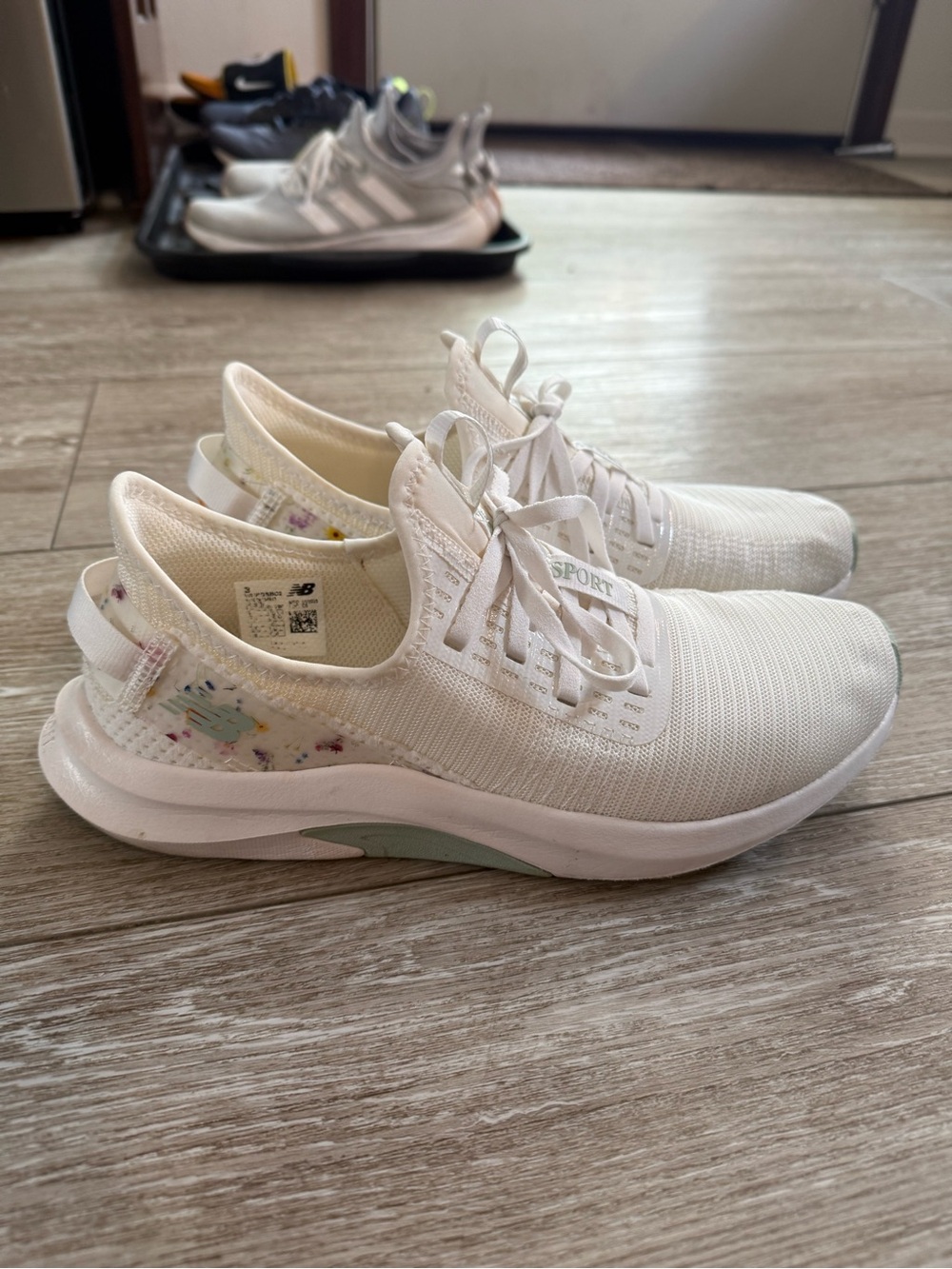New Balance DynaSoft Women’s Cream Knit Slip-On Sneakers with Pastel Floral Heel - Picture 3 of 6